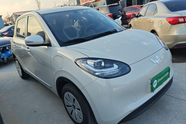 五菱汽车 五菱缤果 2025款 203km 轻享款车身外观3