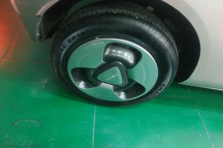 吉利银河 2023款 熊猫mini 200km 灵动熊车身外观6003