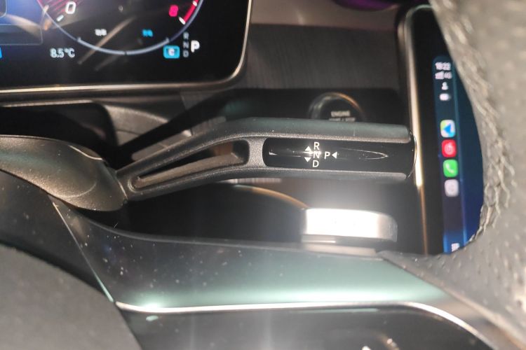 奔驰C级 2024款 C 200 L 运动版中控内饰18