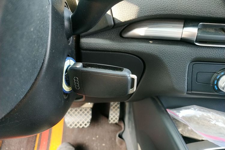 奥迪A3 2016款 Limousine 35 TFSI 领英型中控内饰11