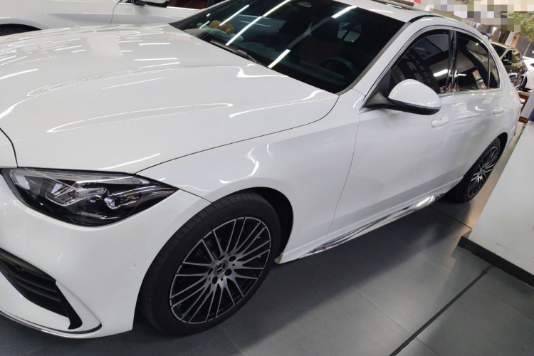 奔驰C级 2023款 C 200 L 运动版车身外观4