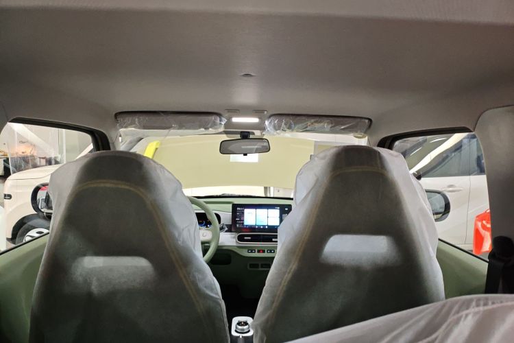 吉利银河 2025款 210km 熊猫骑士中控内饰22