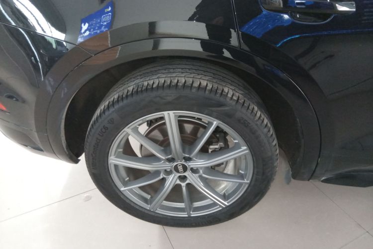 奥迪Q5L 2023款 40T 豪华动感型车身外观6008