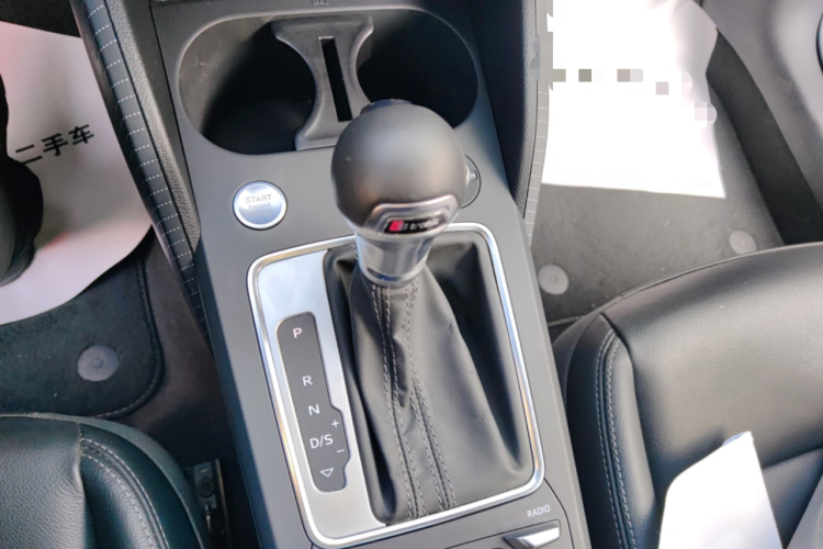 奥迪Q2L 2023款 35TFSI 时尚动感型中控内饰18