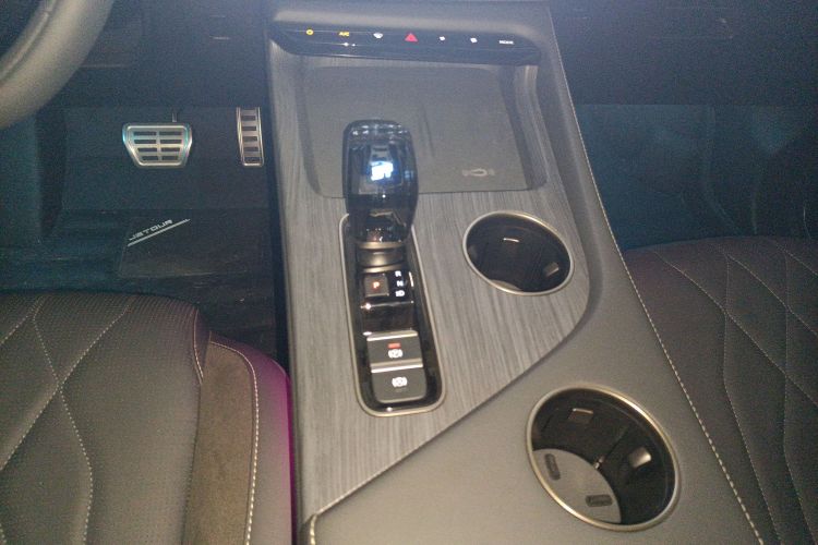 捷途山海L9 2024款 1.5TD 2DHT Max 5座中控内饰18