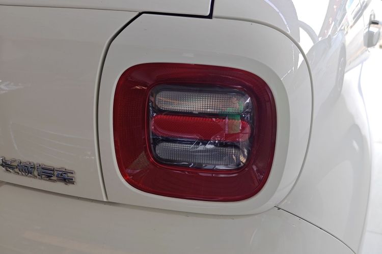 欧拉黑猫 2021款 301km 基础型车身外观9