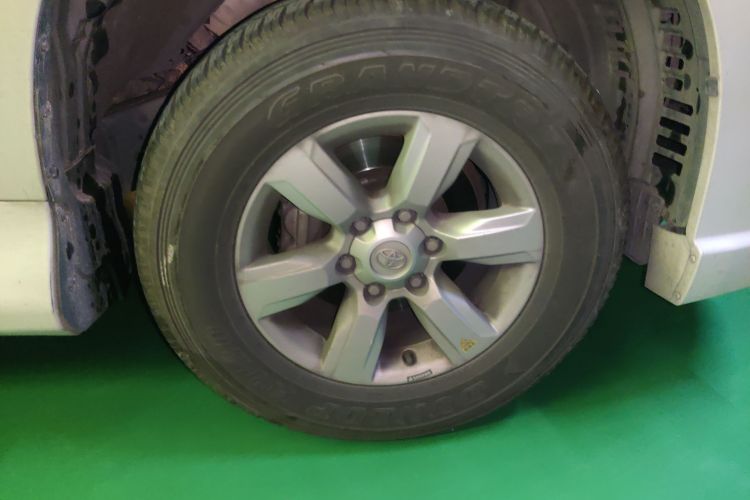 丰田 普拉多 2015款 2.7L 自动标准版车身外观6007