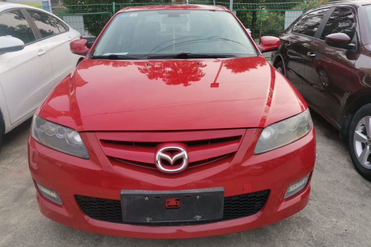 马自达6 2015款 2.0L 自动豪华型车身外观2