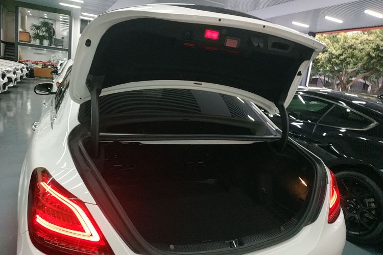 奔驰C级 2020款 改款 C 260 L 运动版机舱底盘23