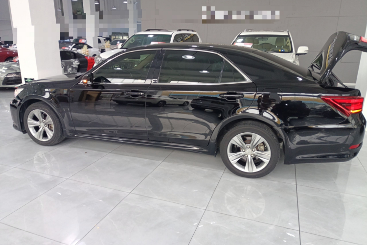 丰田 皇冠 2018款 2.0T 先锋版车身外观4