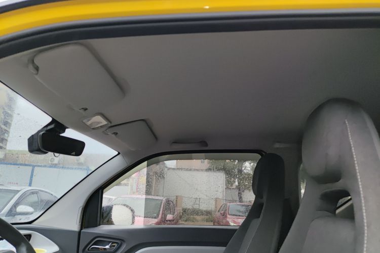 五菱汽车 宏光MINIEV 2022款 马卡龙时尚款 磷酸铁锂中控内饰22