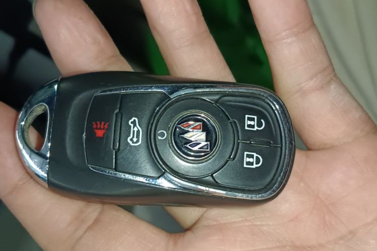 别克GL8 2020款 陆上公务舱 652T 豪华型中控内饰7001