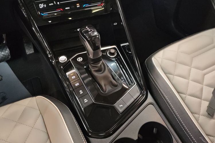 大众 探岳 2024款 330TSI 两驱豪华Plus进阶版中控内饰18