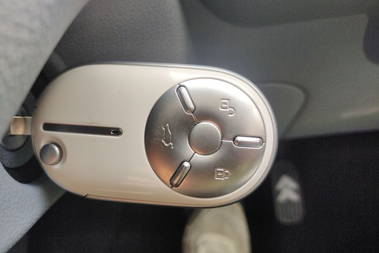 奔腾小马 2024款 170km 活力马中控内饰11