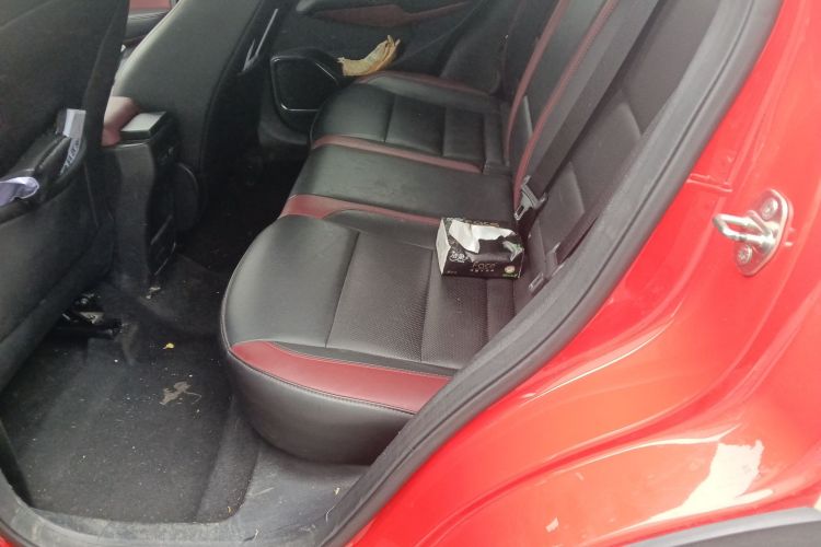 吉利汽车 缤越 2019款 运动款 260T DCT Battle 国VI中控内饰7004