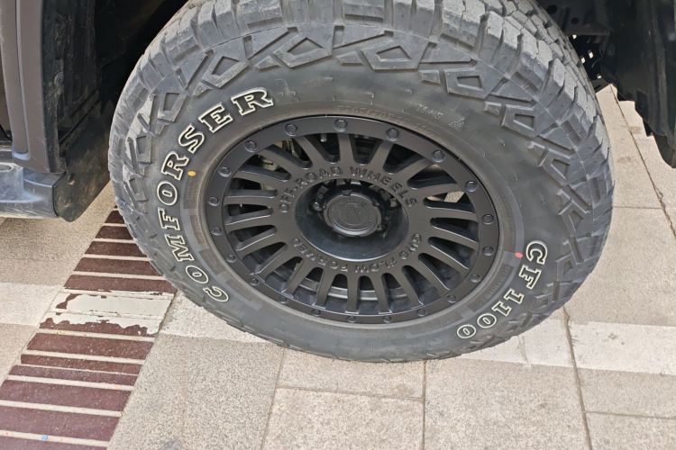 坦克300 2025款 2.0T 征服者车身外观10