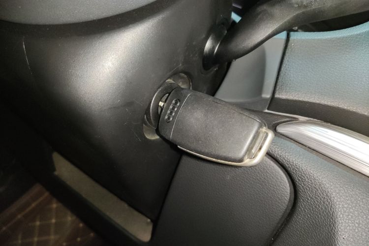 奥迪A3 2015款 Limousine 35 TFSI 百万纪念舒享型中控内饰11