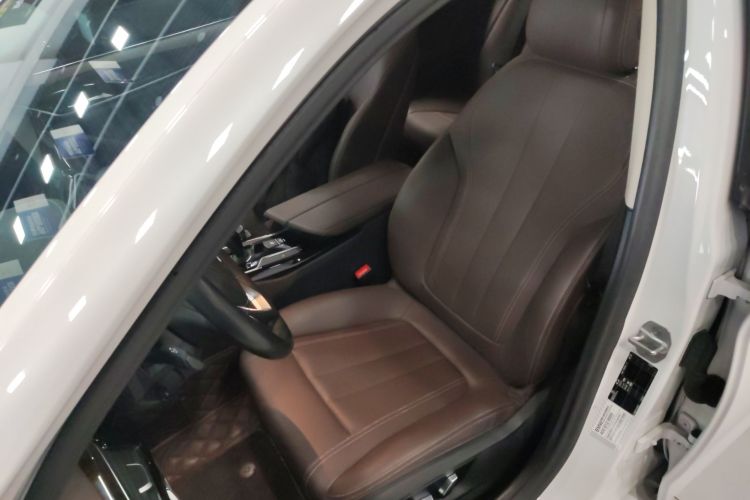 宝马5系 2020款 525Li 豪华套装局部细节19