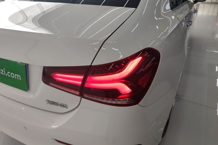 奔驰A级 2021款 A 200 L 运动轿车时尚型车身外观6006