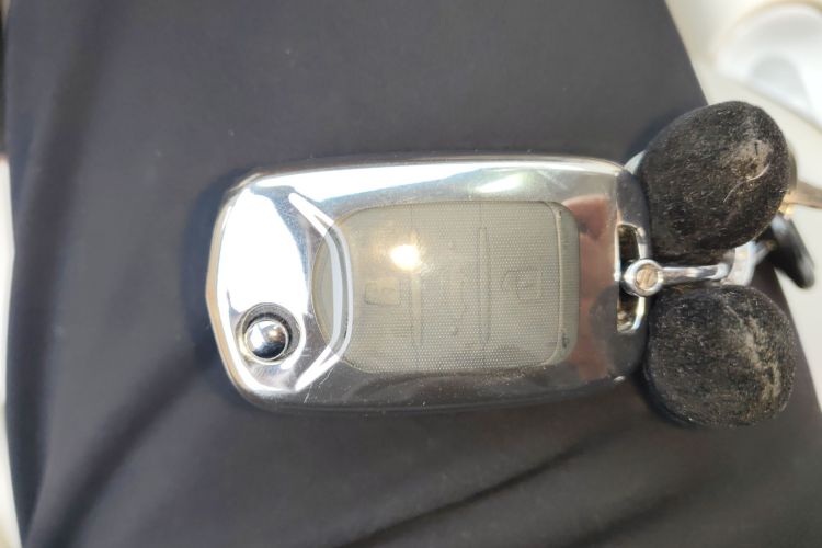 五菱汽车 宏光MINIEV 2024款 第三代 215km 青春版中控内饰11