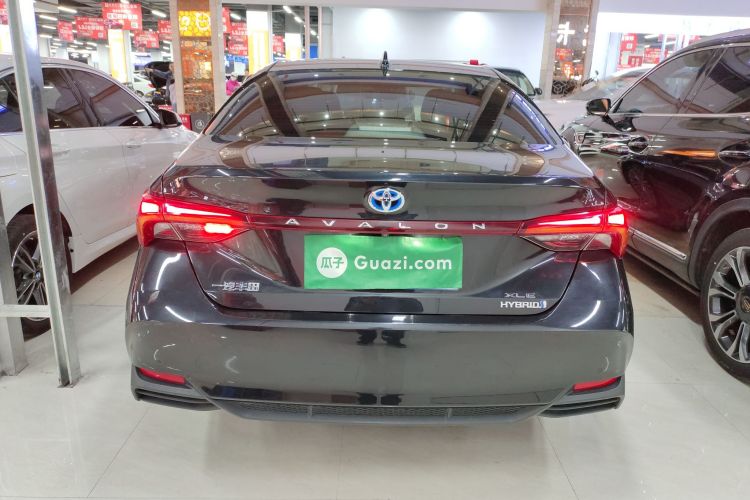 丰田 亚洲龙 2019款 双擎 2.5L XLE尊贵版 国VI车身外观6