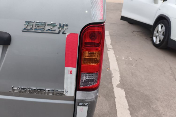 五菱汽车 五菱之光 2020款 1.2L 厢式运输车实用型 国VI 5座 LSI车身外观6006