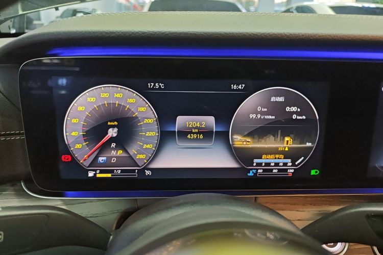 奔驰E级 2020款 改款 E 300 L 运动时尚型中控内饰14