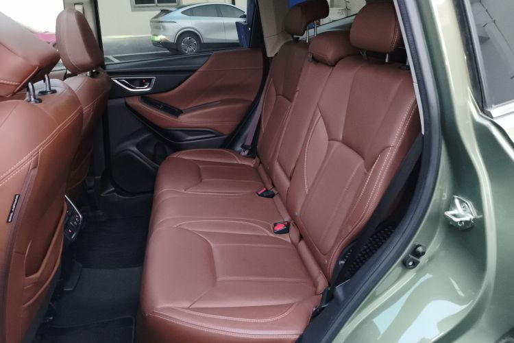 斯巴鲁 森林人 2019款 2.0i 智擎旗舰版EyeSight中控内饰21