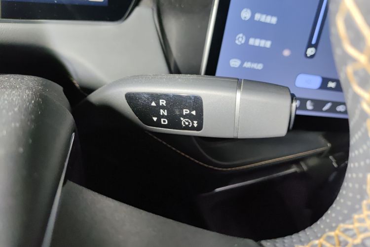 深蓝汽车 深蓝SL03 2022款 1.5L 1200增程版中控内饰18