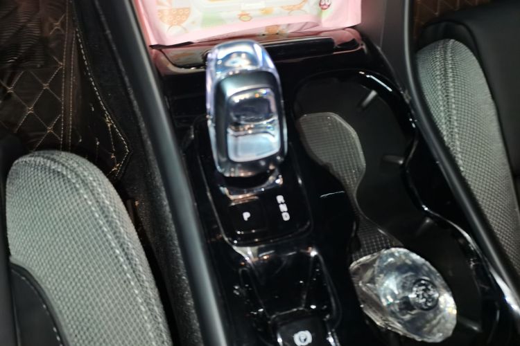 沃尔沃XC40 2023款 B3 智远豪华版中控内饰18