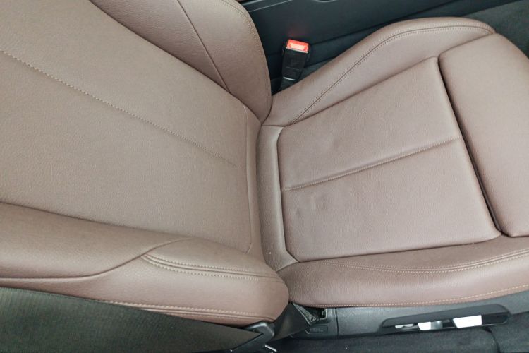 宝马3系 2018款 320Li 领先型M运动套装局部细节41