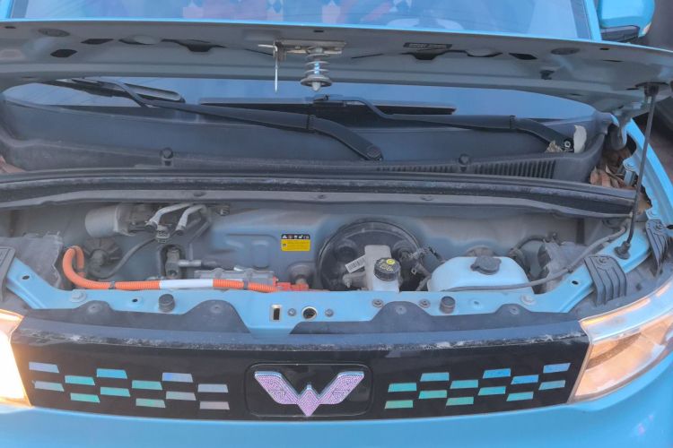 五菱汽车 宏光MINIEV 2020款 自在款 磷酸铁锂机舱底盘24