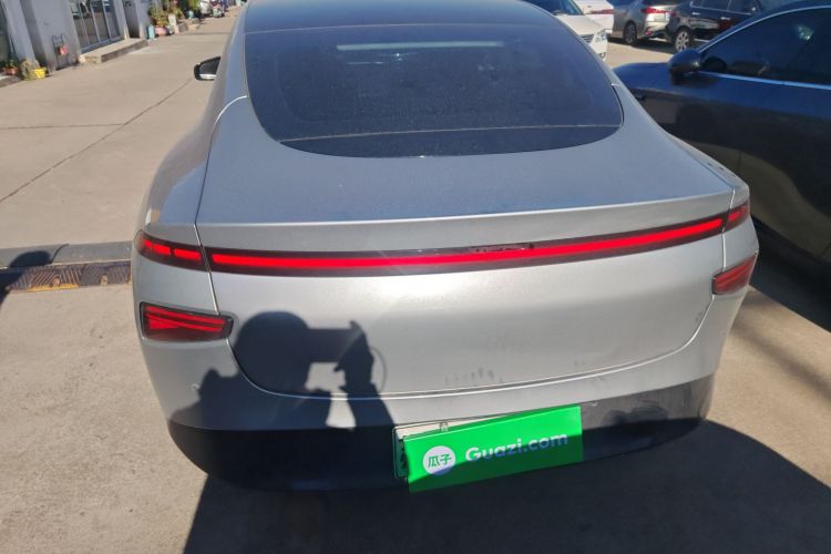 小鹏P7 2022款 480E车身外观6004