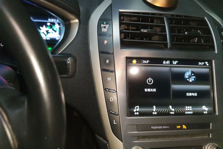 林肯MKZ 2017款 2.0H 混动尊享版中控内饰18