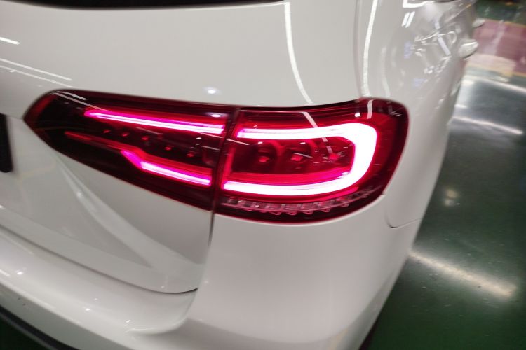 奔驰B级 2022款 改款 B 200 时尚型车身外观9