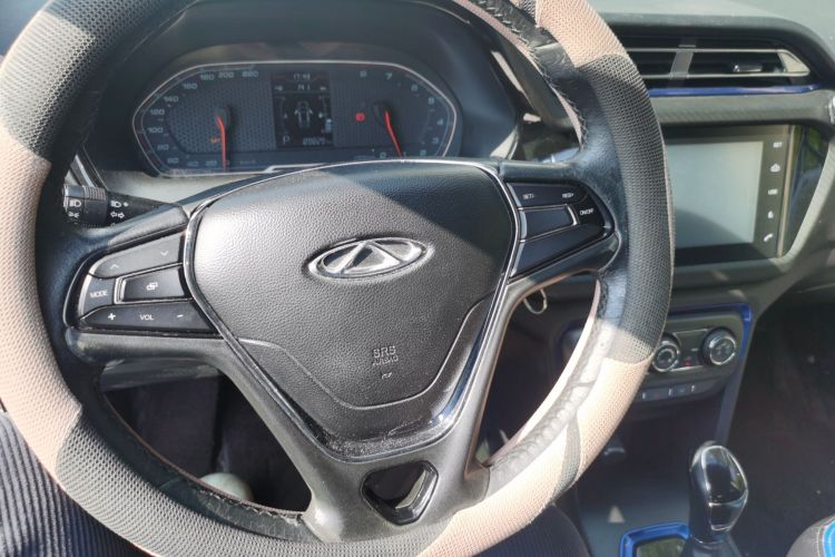 奇瑞 瑞虎3X 2017款 1.5L 自动时尚版中控内饰12