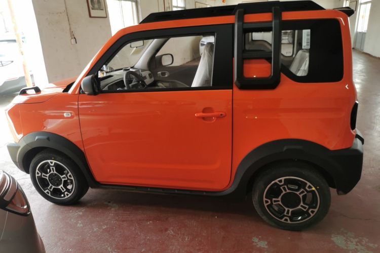 吉利银河 2025款 210km 熊猫骑士车身外观4