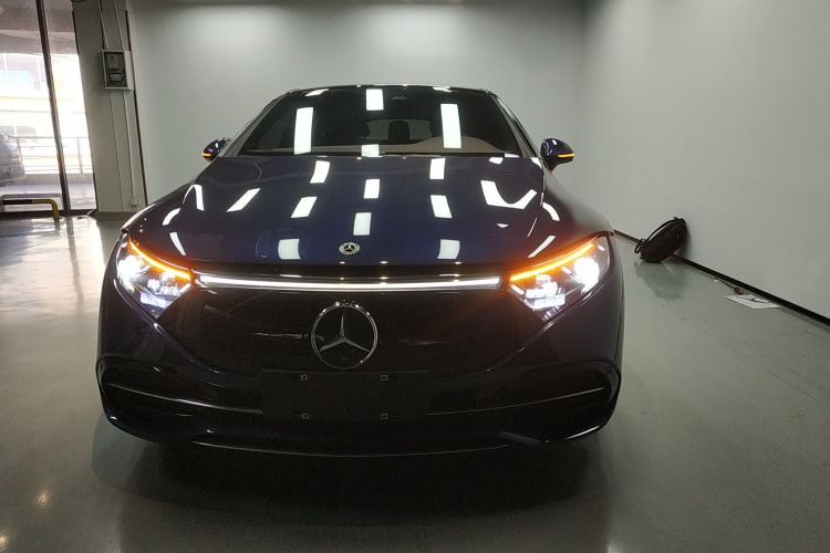 奔驰EQS 2022款 改款 450+ 先锋版车身外观2