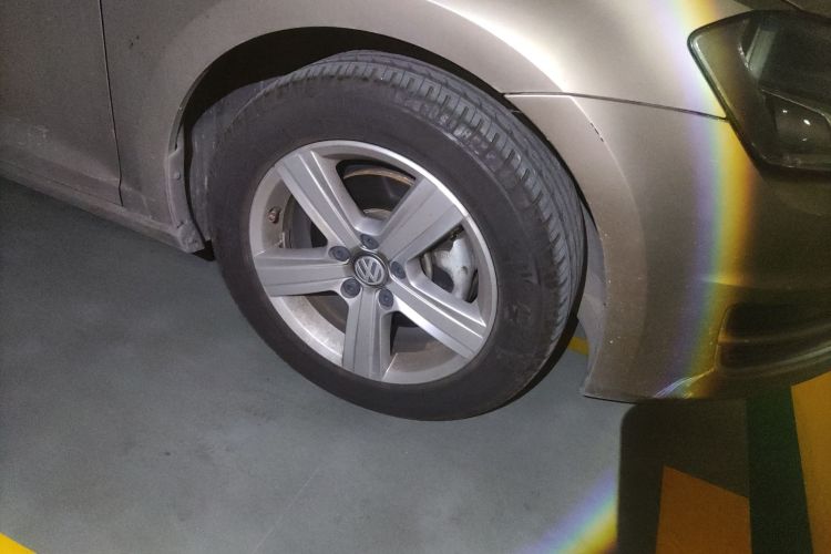 大众 高尔夫 2015款 1.4TSI 自动舒适型车身外观10