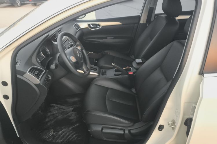 日产 轩逸 2021款 经典 1.6XE CVT专享版中控内饰19