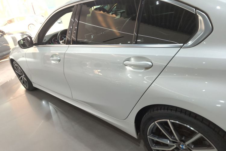 宝马3系 2022款 325Li M运动套装车身外观4