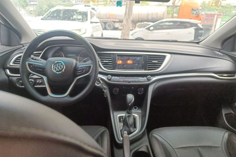 别克 英朗 2021款 改款 典范 1.5L 自动精英型中控内饰7002