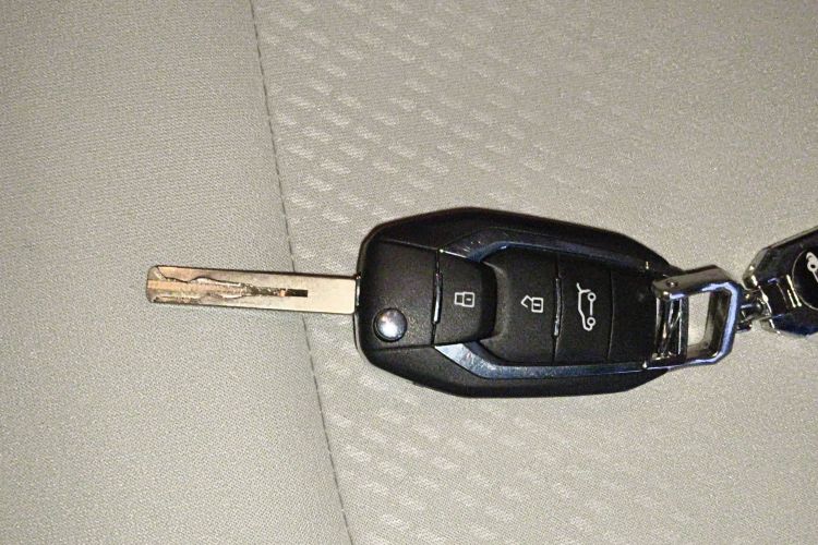 上汽大通MAXUS 大通G50 2023款 1.5T 手动畅游A中控内饰11