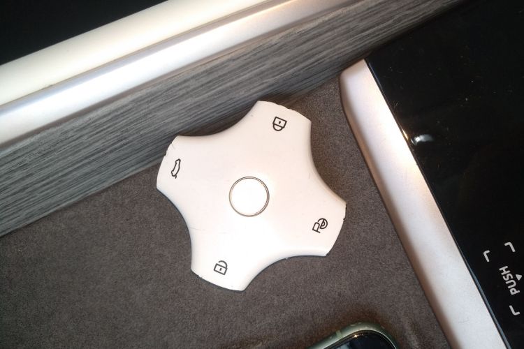 东风奕派 eπ007 2024款 纯电 540四驱Max版中控内饰7001