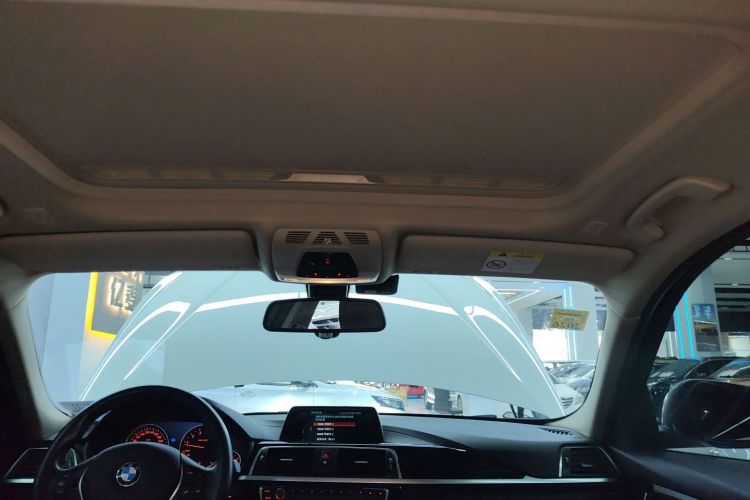 宝马3系 2018款 320Li 时尚型中控内饰22