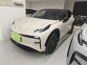 极氪X 2025款 五座四驱运动版