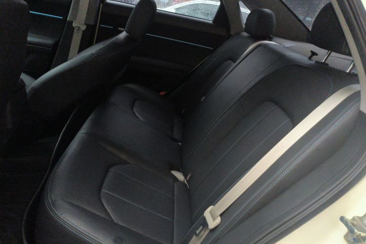 北汽新能源EU 2018款 EU快换乐途版中控内饰7004