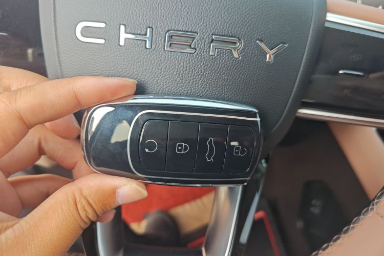 奇瑞 瑞虎8 L 2024款 2.0T 两驱尊贵版 5座中控内饰7001