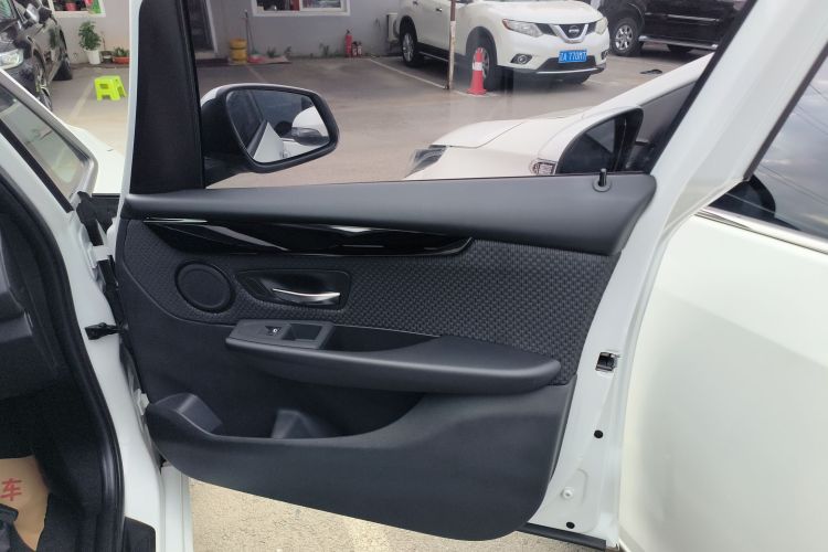 宝马2系旅行车 2019款 218i 时尚型中控内饰42