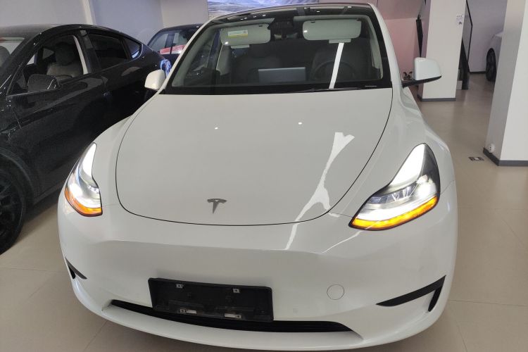 特斯拉 Model Y 2022款 改款 后轮驱动版车身外观2